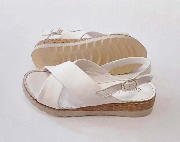 5982 T.SOKOLSKI biele kožené sandále