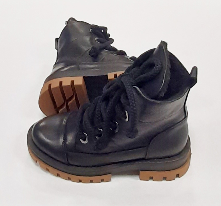 6151 KAMPA čierne kožené topánky